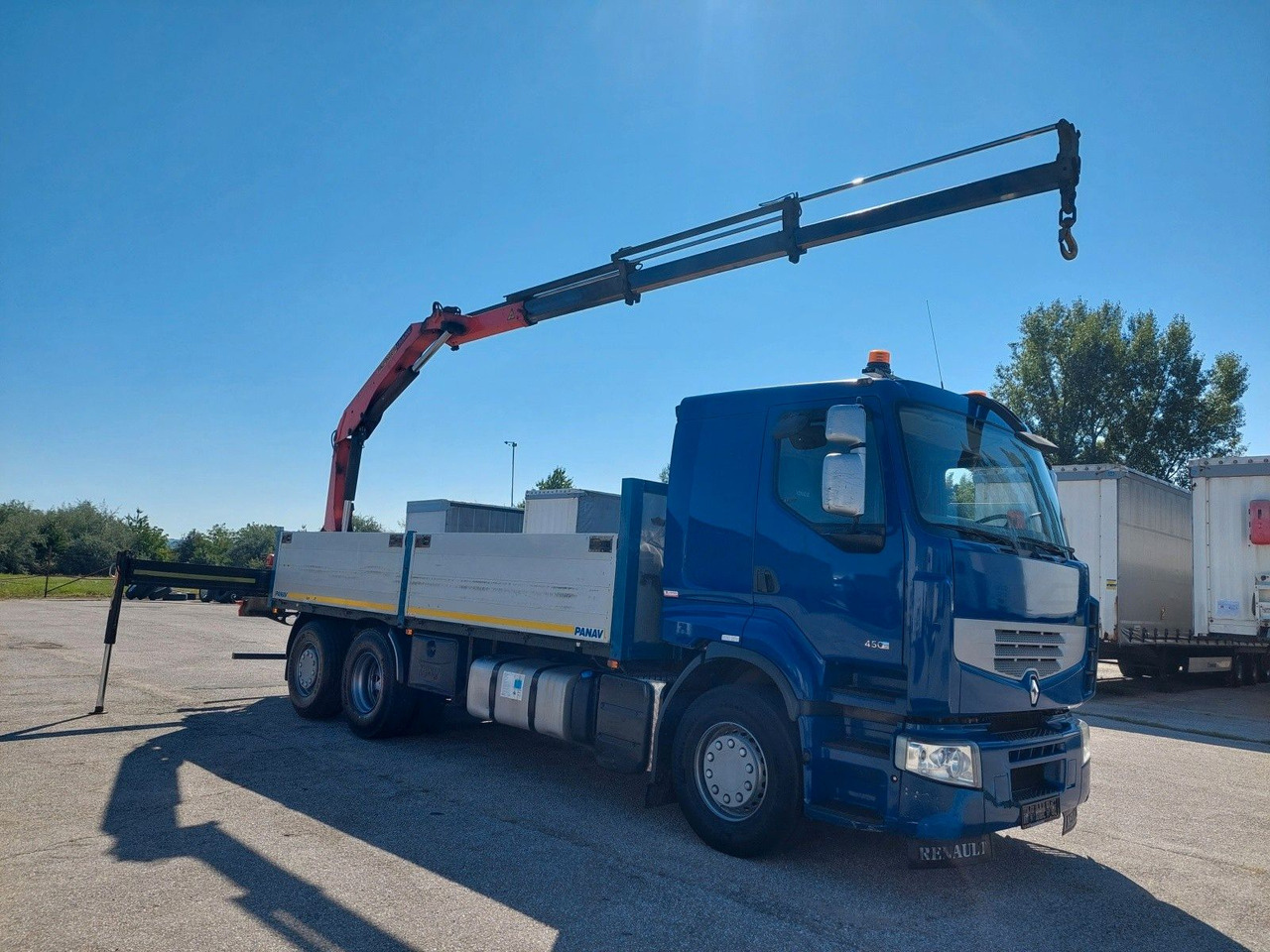 Renault Premium DXI R450.26 HR Palfinger PK 15.500 - Camião de caixa aberta/ Plataforma, Camião grua: foto 2 Renault Premium DXI R450.26 HR Palfinger PK 15.500 - Camião de caixa aberta/ Plataforma, Camião grua: foto 2