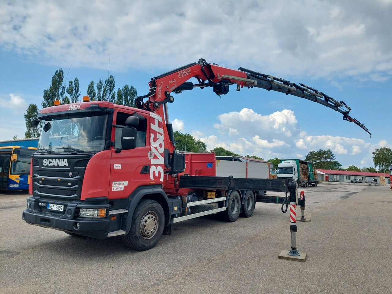 Scania G 410LB 6x4 HNA + Kran Fassi F545RA.2.27 FLY-JIB - Camião de caixa aberta/ Plataforma, Camião grua: foto 1 Scania G 410LB 6x4 HNA + Kran Fassi F545RA.2.27 FLY-JIB - Camião de caixa aberta/ Plataforma, Camião grua: foto 1