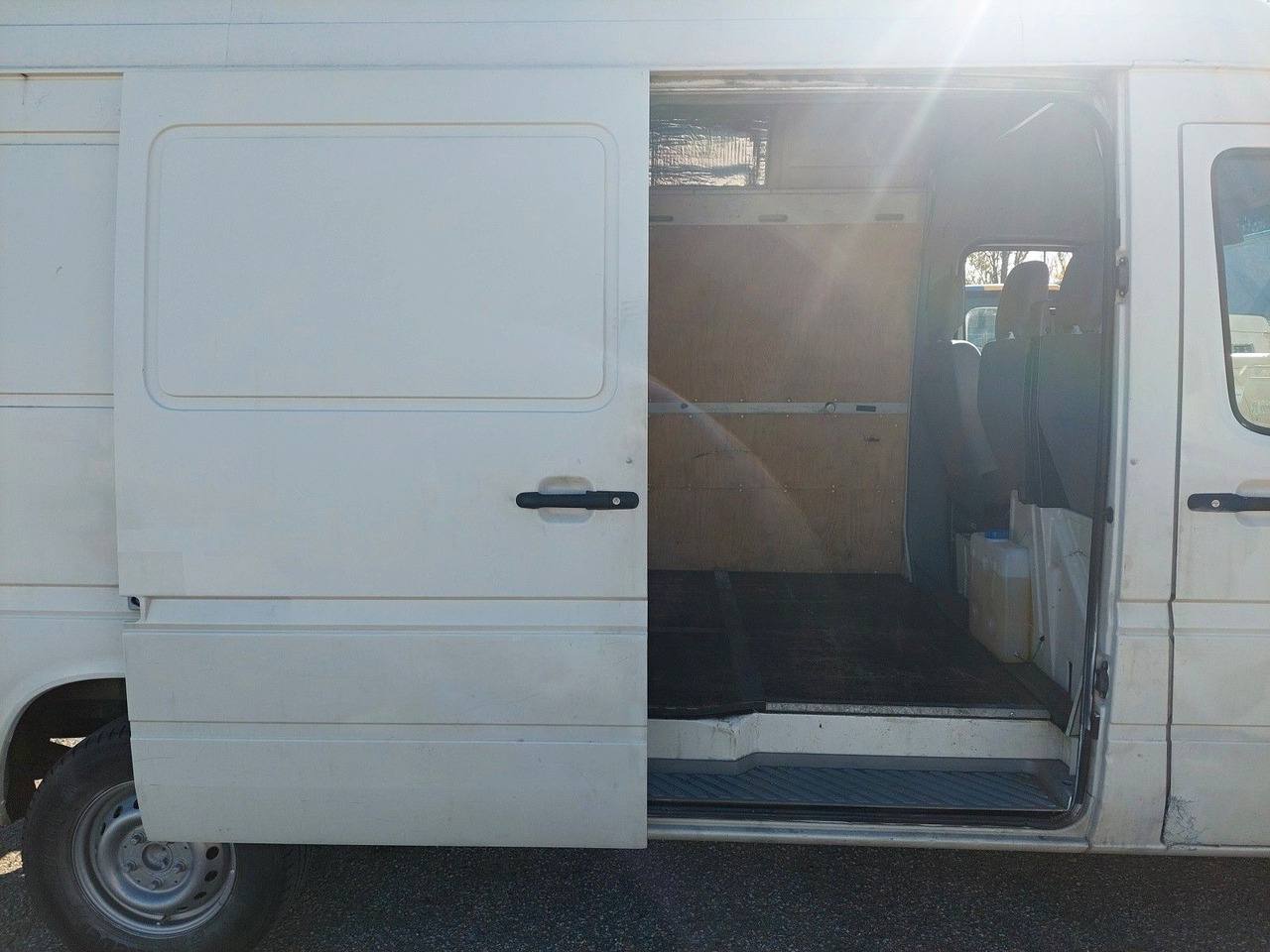 Leasing de Volkswagen LT Kasten-Kombi 35 L2H2 Hochraum Volkswagen LT Kasten-Kombi 35 L2H2 Hochraum: foto 9 Leasing de Volkswagen LT Kasten-Kombi 35 L2H2 Hochraum Volkswagen LT Kasten-Kombi 35 L2H2 Hochraum: foto 9