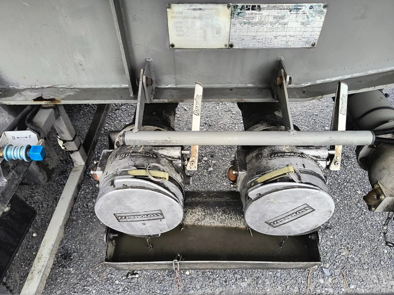 Leasing de ASCA 20 000L FUEL / CARBURANT - 2 COMP ASCA 20 000L FUEL / CARBURANT - 2 COMP: foto 10 Leasing de ASCA 20 000L FUEL / CARBURANT - 2 COMP ASCA 20 000L FUEL / CARBURANT - 2 COMP: foto 10