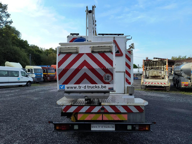 Iveco EuroCargo 120 E18 + COMET 151TAL (15 m) - Camião: foto 5 Iveco EuroCargo 120 E18 + COMET 151TAL (15 m) - Camião: foto 5