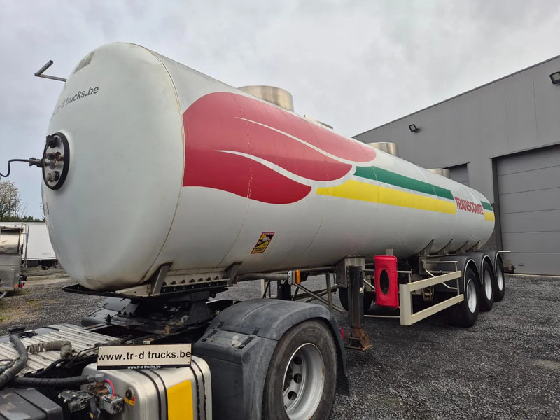 Magyar INSULATED INOX TANK 26000L - 3 COMP - LEAF/LAMES - Semirreboque tanque: foto 1 Magyar INSULATED INOX TANK 26000L - 3 COMP - LEAF/LAMES - Semirreboque tanque: foto 1