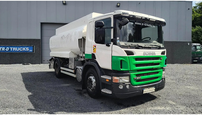 Scania P280 MANUAL GEARBOX- TANK 14000L- RETARDER - Caminhão tanque: foto 2 Scania P280 MANUAL GEARBOX- TANK 14000L- RETARDER - Caminhão tanque: foto 2