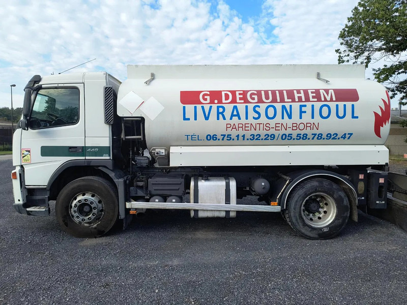 Caminhão tanque para transporte de combustível Volvo FM 440 13000L FUEL / CARBURANT - 4 COMP: foto 7