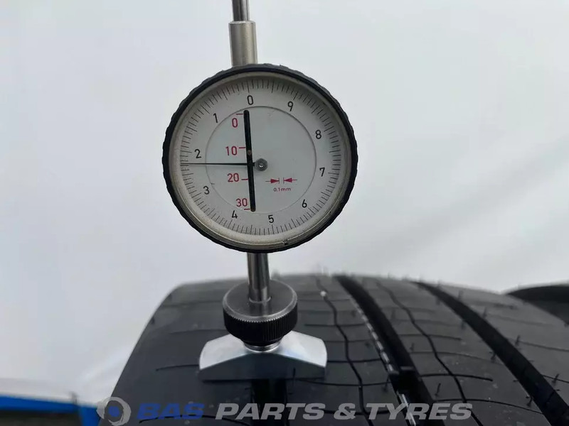 Bridgestone Bridgestone 265/70R17.5 Duravis R-Steer002 138/136 M M+S 3PMSF gebruikte set - Pneu por Camião: foto 3 Bridgestone Bridgestone 265/70R17.5 Duravis R-Steer002 138/136 M M+S 3PMSF gebruikte set - Pneu por Camião: foto 3