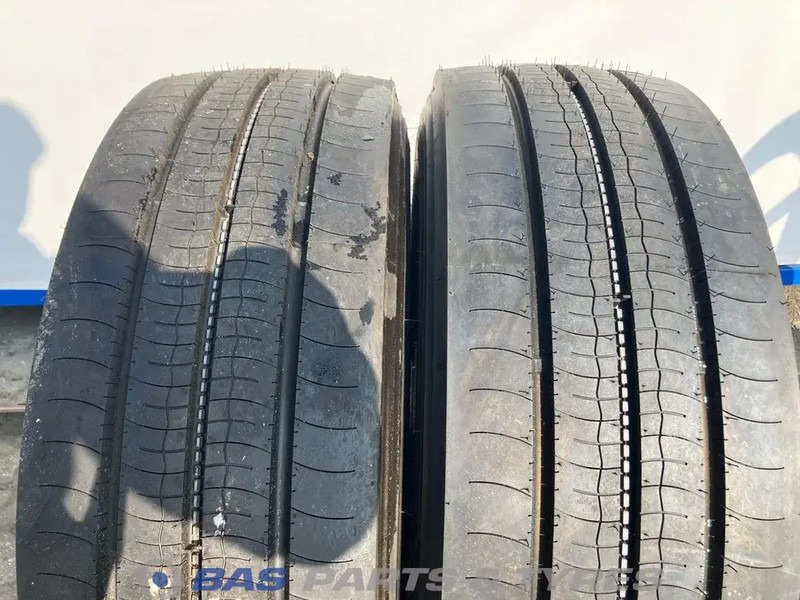 Bridgestone Bridgestone 265/70R17.5 Duravis R-Steer002 138/136 M M+S 3PMSF gebruikte set - Pneu por Camião: foto 2 Bridgestone Bridgestone 265/70R17.5 Duravis R-Steer002 138/136 M M+S 3PMSF gebruikte set - Pneu por Camião: foto 2