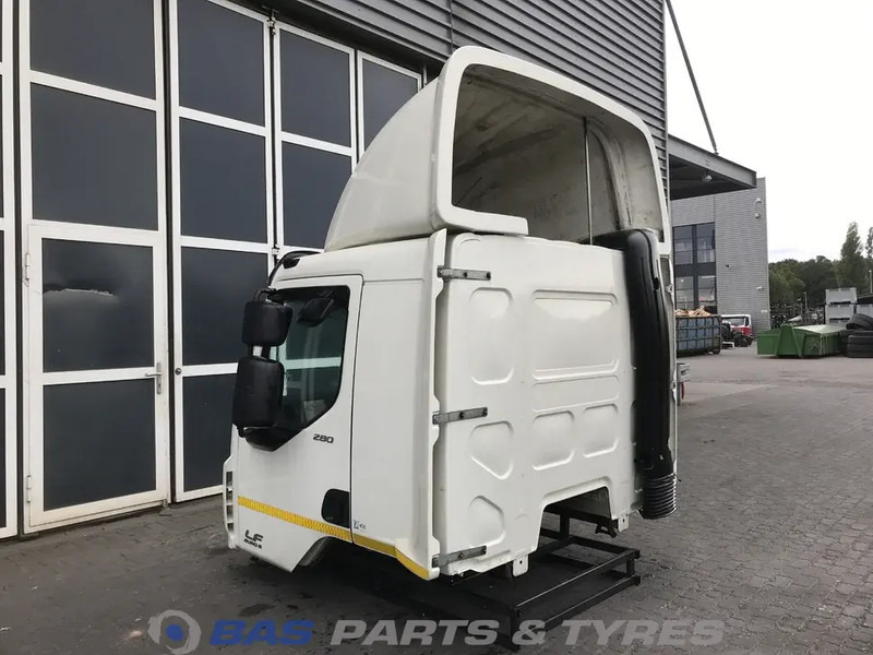 DAF LF Euro 6 - Cabine e interior por Camião: foto 3 DAF LF Euro 6 - Cabine e interior por Camião: foto 3