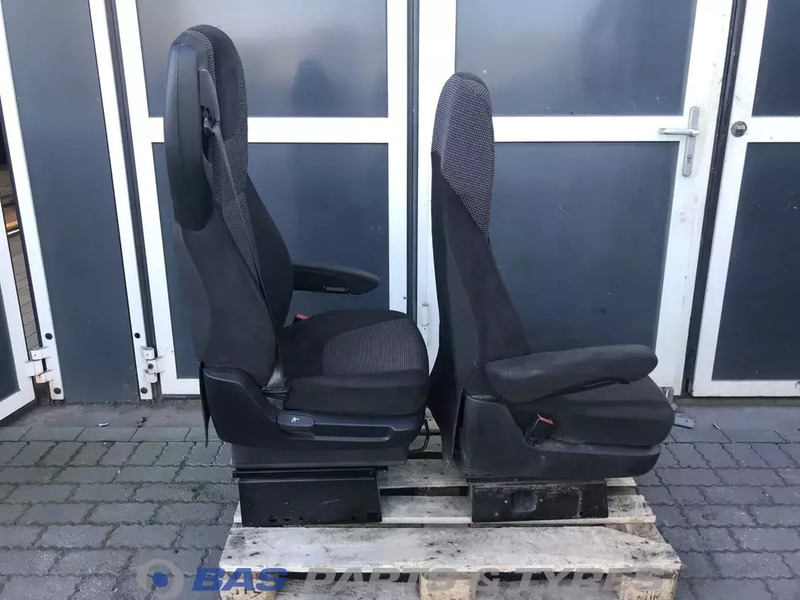 DAF XF106 Stoelen set DAF 1844320 - Banco por Camião: foto 4 DAF XF106 Stoelen set DAF 1844320 - Banco por Camião: foto 4