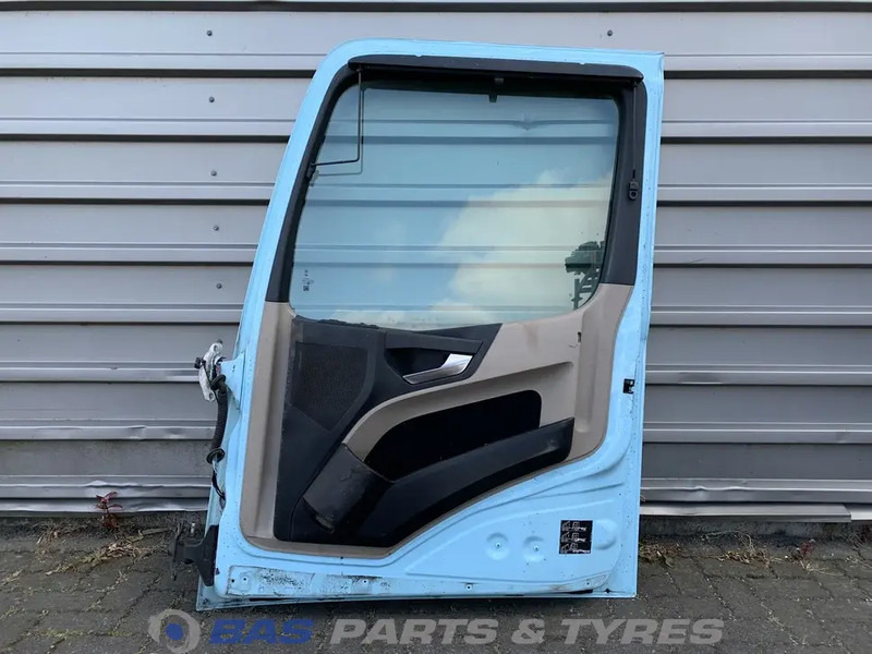 Mercedes-Benz Actros MP4 - Porta e peças por Camião: foto 2 Mercedes-Benz Actros MP4 - Porta e peças por Camião: foto 2