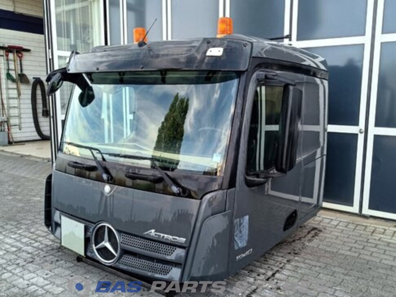 Mercedes-Benz Actros MP4 - Cabine e interior por Camião: foto 1 Mercedes-Benz Actros MP4 - Cabine e interior por Camião: foto 1