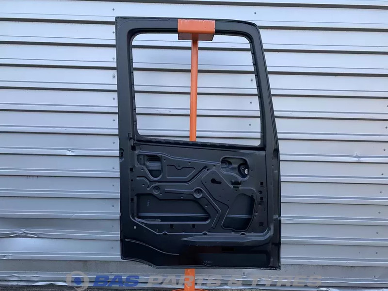 Mercedes-Benz Actros MP4 Portier Links Mercedes A 941 720 08 05 - Porta e peças por Camião: foto 2 Mercedes-Benz Actros MP4 Portier Links Mercedes A 941 720 08 05 - Porta e peças por Camião: foto 2