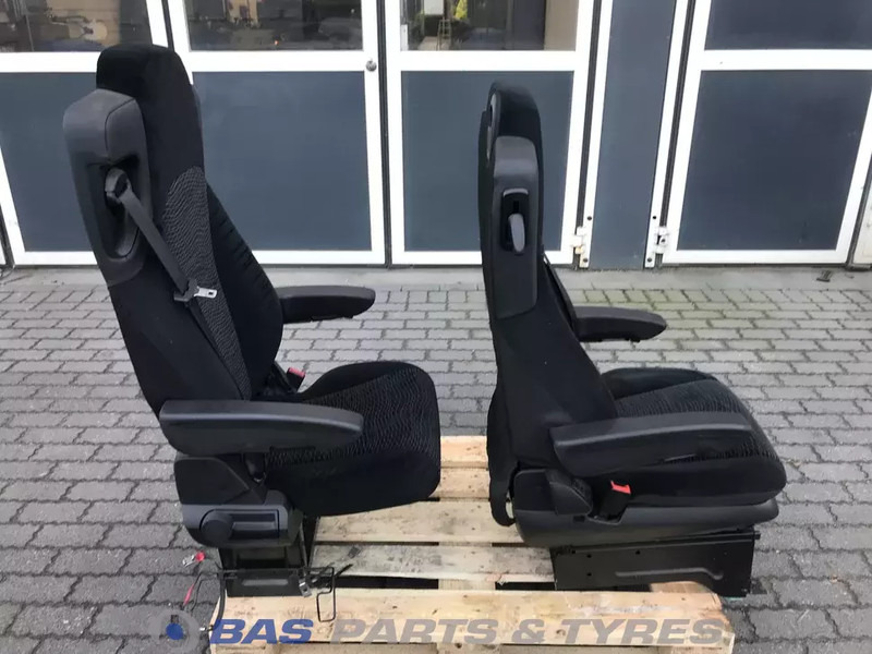 Mercedes-Benz Actros MP4 Stoelen set Mercedes A 960 910 75 01 - Banco por Camião: foto 4 Mercedes-Benz Actros MP4 Stoelen set Mercedes A 960 910 75 01 - Banco por Camião: foto 4