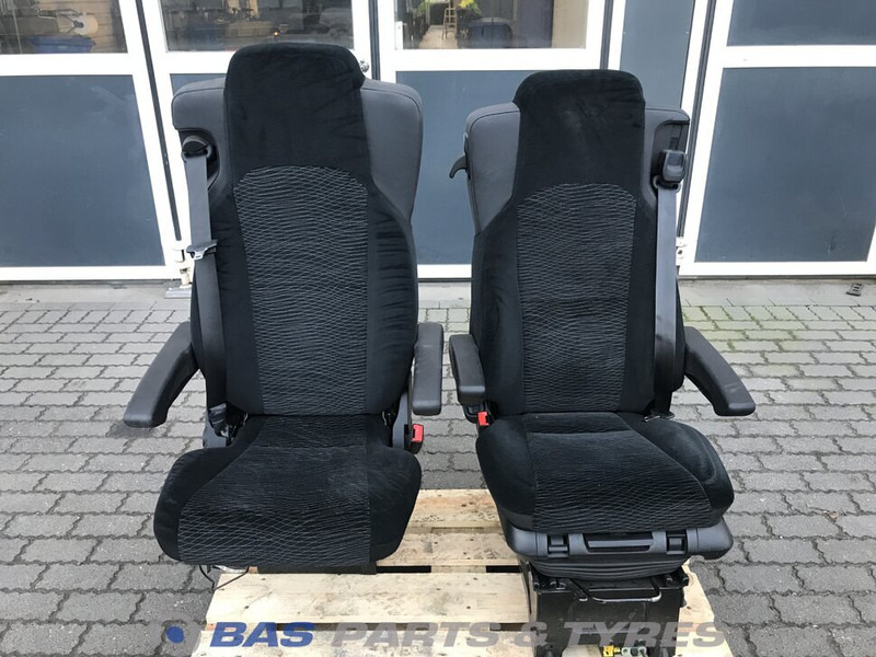 Mercedes-Benz Actros MP4 Stoelen set Mercedes A 960 910 75 01 - Banco por Camião: foto 1 Mercedes-Benz Actros MP4 Stoelen set Mercedes A 960 910 75 01 - Banco por Camião: foto 1