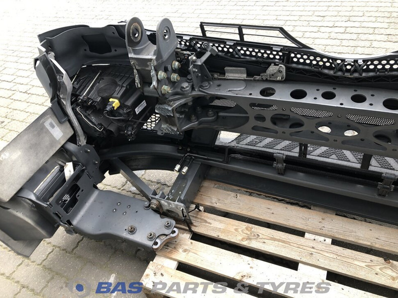 Mercedes-Benz Antos MP4 Bumper Mercedes A 960 310 23 22 - Para-choque por Camião: foto 4 Mercedes-Benz Antos MP4 Bumper Mercedes A 960 310 23 22 - Para-choque por Camião: foto 4