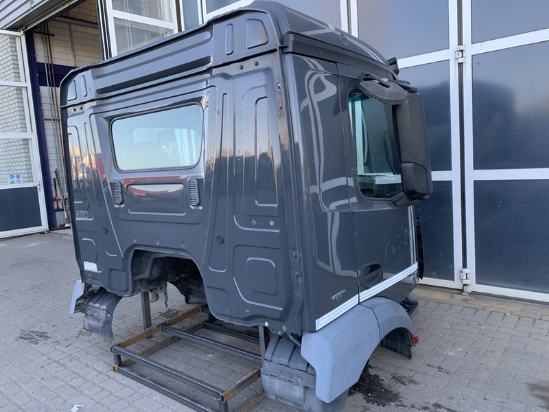 Mercedes-Benz Antos MP4 - Cabine e interior por Camião: foto 3 Mercedes-Benz Antos MP4 - Cabine e interior por Camião: foto 3