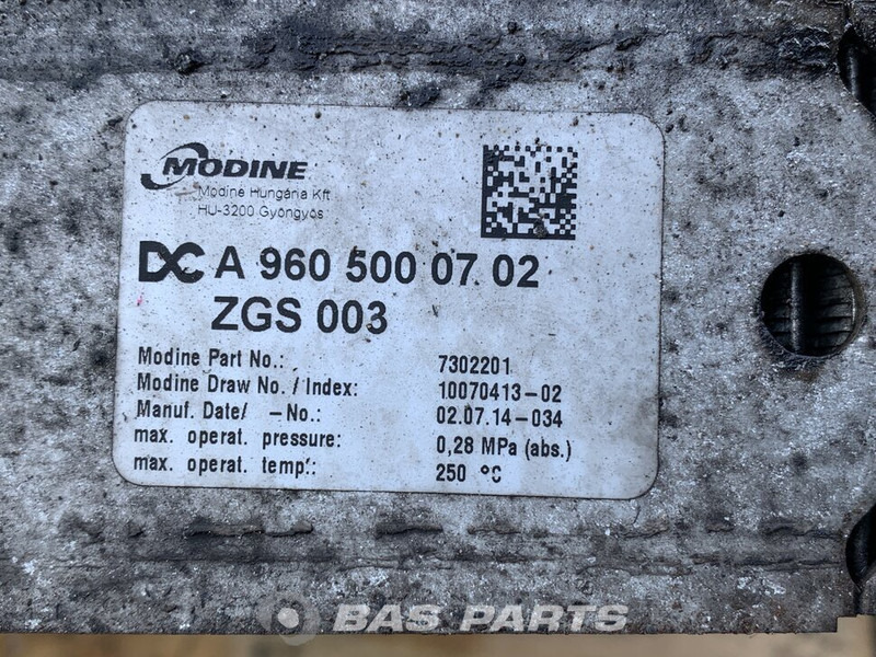 Mercedes-Benz Antos MP4 Intercooler Mercedes A 960 500 07 02 - Intercooler por Camião: foto 4 Mercedes-Benz Antos MP4 Intercooler Mercedes A 960 500 07 02 - Intercooler por Camião: foto 4