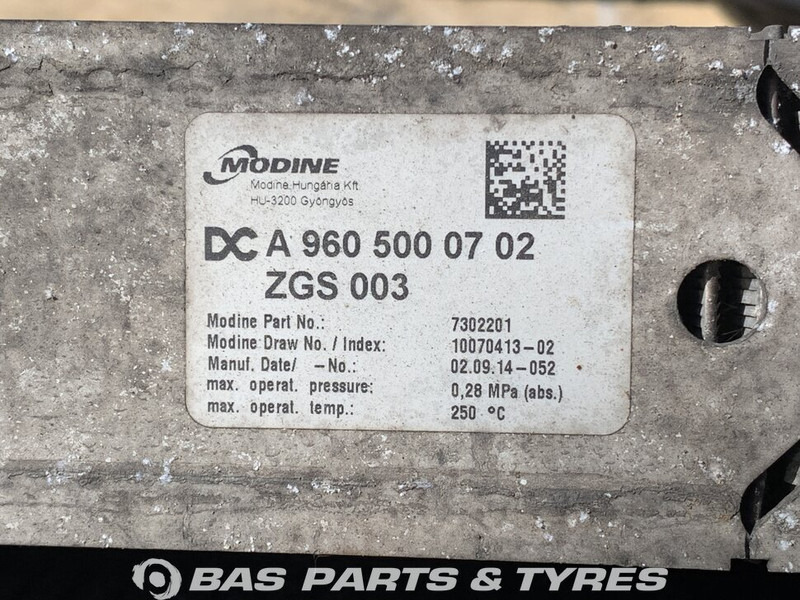 Mercedes-Benz Antos MP4 Koelerpakket Mercedes OM936LA 320 A 960 500 29 01 - Radiador por Camião: foto 3 Mercedes-Benz Antos MP4 Koelerpakket Mercedes OM936LA 320 A 960 500 29 01 - Radiador por Camião: foto 3
