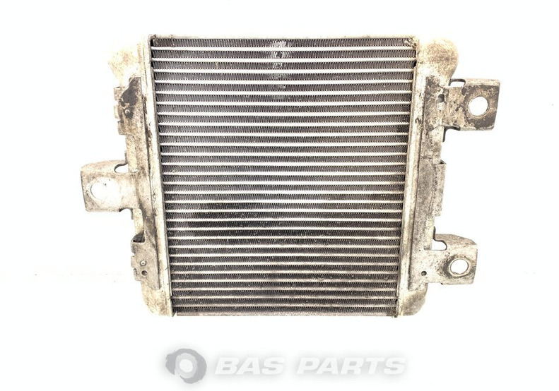 Mercedes-Benz Oliekoeler Mercedes A 960 501 38 01 - Radiador de óleo por Camião: foto 2 Mercedes-Benz Oliekoeler Mercedes A 960 501 38 01 - Radiador de óleo por Camião: foto 2