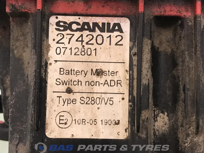 Scania HoofdSchakelaar Scania 2742010 - Cables/ Wire harness por Camião: foto 3 Scania HoofdSchakelaar Scania 2742010 - Cables/ Wire harness por Camião: foto 3