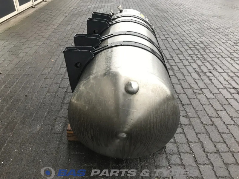 Scania LNG tank Scania 406 Liter 1776103 - Tanque de combustível por Camião: foto 4 Scania LNG tank Scania 406 Liter 1776103 - Tanque de combustível por Camião: foto 4