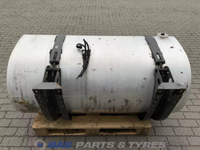 Volvo Brandstoftank Volvo 610 Liter G0000172 - Tanque de combustível por Camião: foto 3 Volvo Brandstoftank Volvo 610 Liter G0000172 - Tanque de combustível por Camião: foto 3