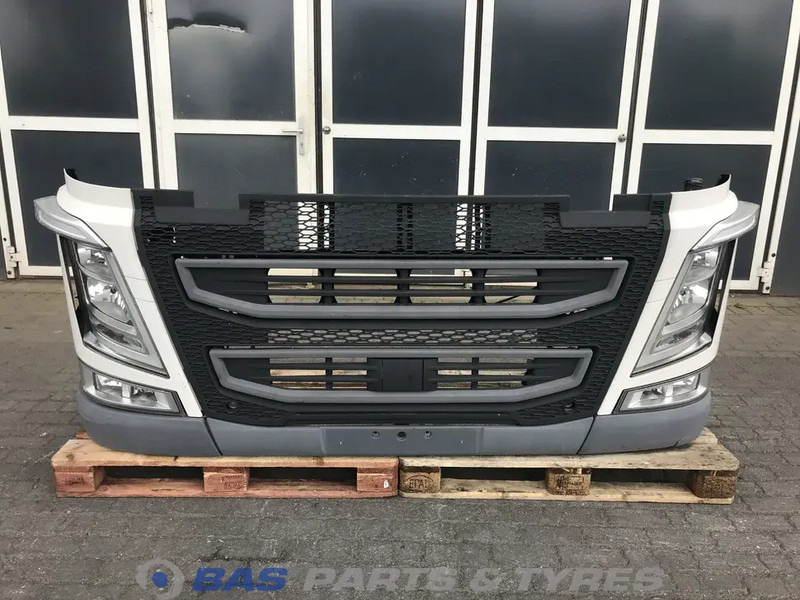 Volvo FH4 - Para-choque por Camião: foto 1 Volvo FH4 - Para-choque por Camião: foto 1