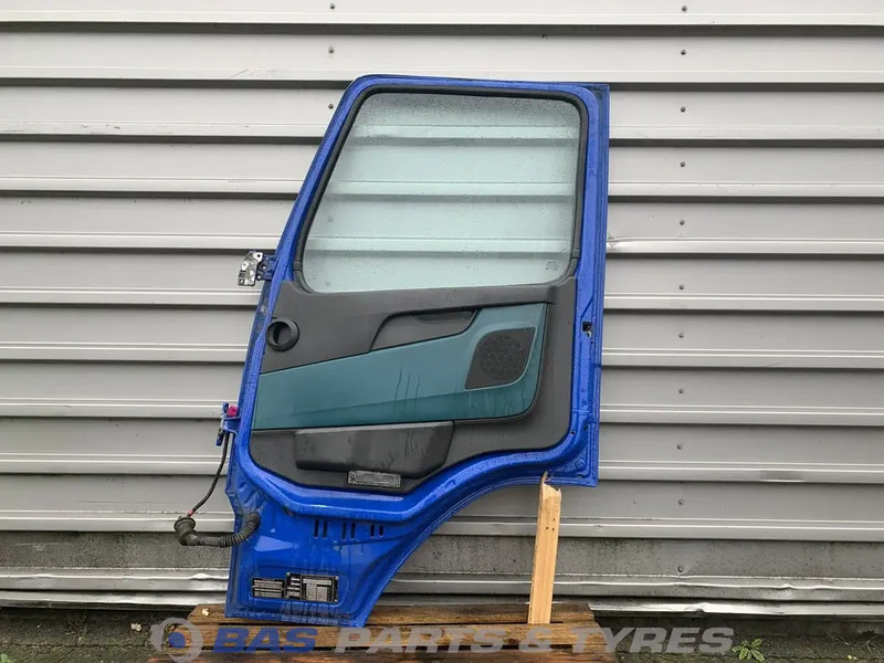 Volvo FM4 - Porta e peças por Camião: foto 2 Volvo FM4 - Porta e peças por Camião: foto 2
