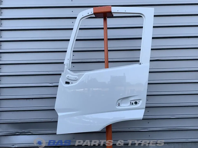 Volvo FM5 - Porta e peças por Camião: foto 1 Volvo FM5 - Porta e peças por Camião: foto 1