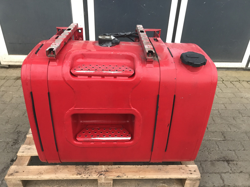 Volvo  - Tanque de combustível por Camião: foto 1 Volvo  - Tanque de combustível por Camião: foto 1