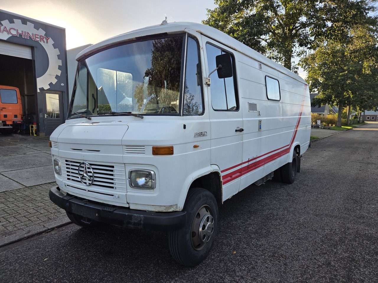Mercedes-Benz L 613 D buscamper - Campervan: foto 1 Mercedes-Benz L 613 D buscamper - Campervan: foto 1