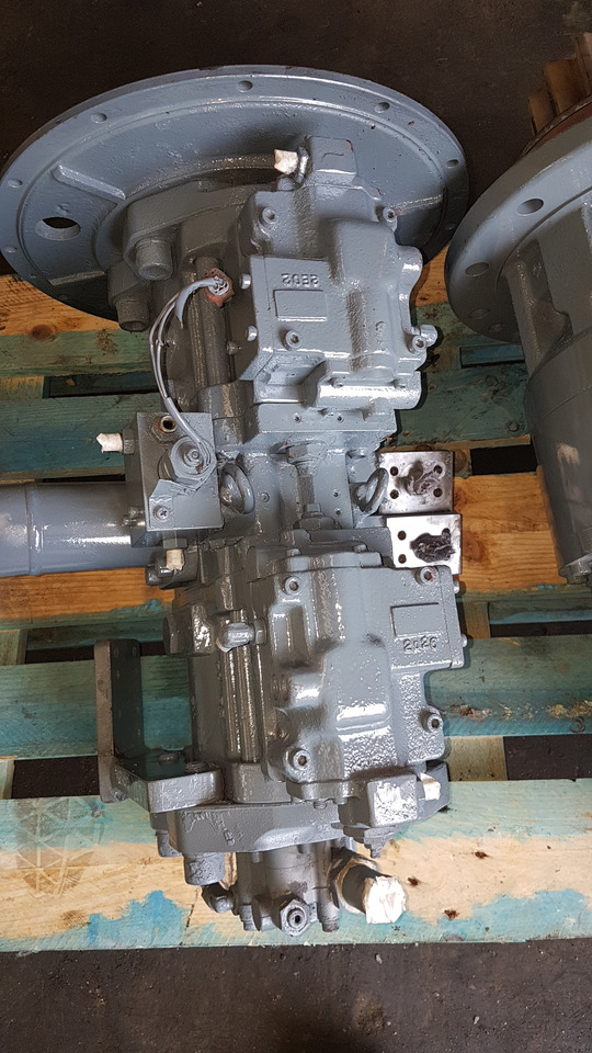 DAEWOO S220LCV - Bomba hidráulica por Máquina de construção: foto 1 DAEWOO S220LCV - Bomba hidráulica por Máquina de construção: foto 1