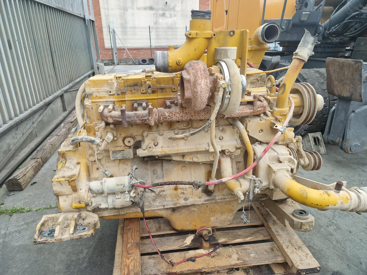KOMATSU SAA6D 140E-2 - Motor por Máquina de construção: foto 4 KOMATSU SAA6D 140E-2 - Motor por Máquina de construção: foto 4