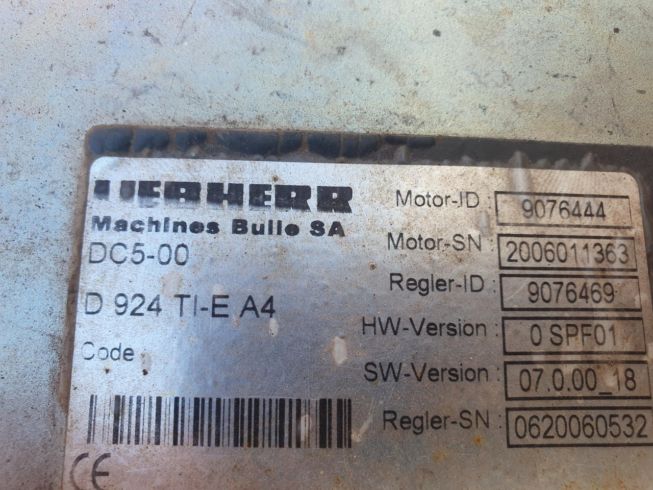 LIEBHERR D924 TI E A4 - Motor por Máquina de construção: foto 3 LIEBHERR D924 TI E A4 - Motor por Máquina de construção: foto 3