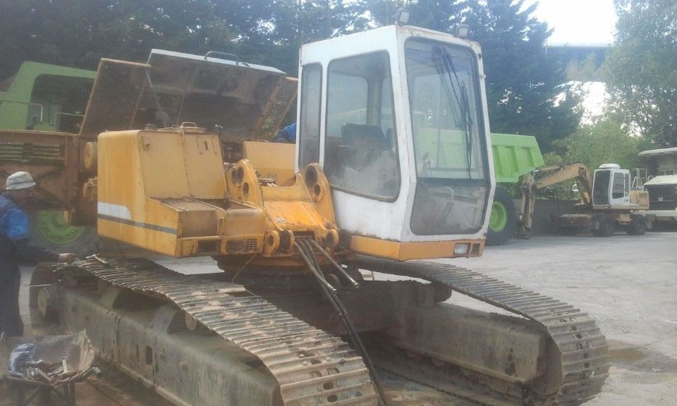 LIEBHERR R922LI S/N: 480-0240 - Escavadora de rastos: foto 1 LIEBHERR R922LI S/N: 480-0240 - Escavadora de rastos: foto 1