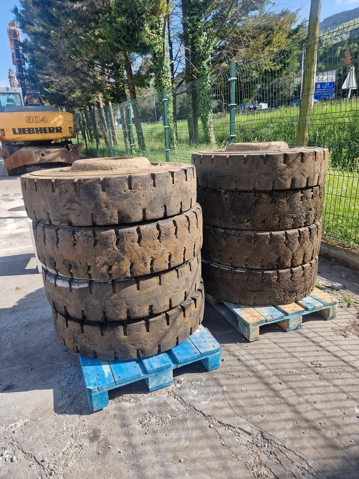 RUEDAS MACIZAS 12.00R20 - Roda completa por Máquina de construção: foto 3 RUEDAS MACIZAS 12.00R20 - Roda completa por Máquina de construção: foto 3