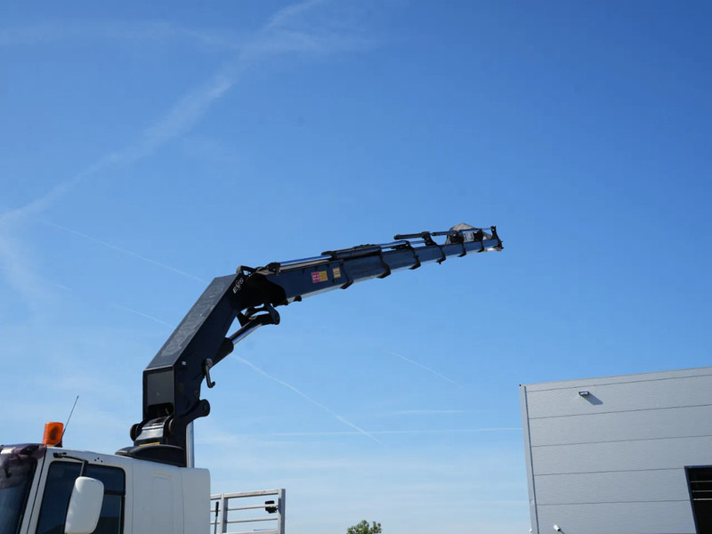 DAF CF 85 FAN Kraanwagen met bak, 47 t. HMF kraan - Camião grua: foto 2 DAF CF 85 FAN Kraanwagen met bak, 47 t. HMF kraan - Camião grua: foto 2