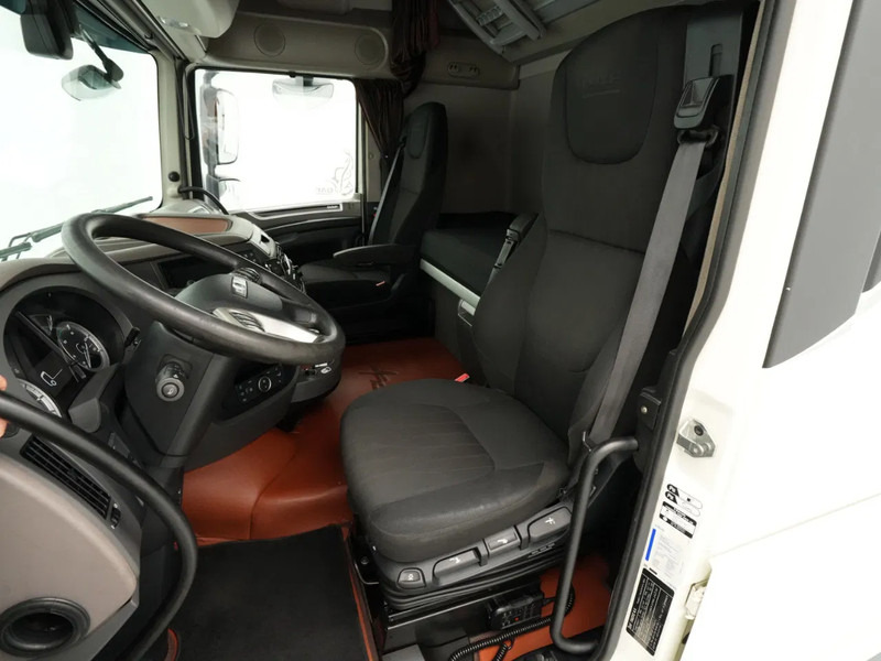 Tractor DAF XF 480 FT, Super Space Cab, Leather Interior, New Tacho: foto 10