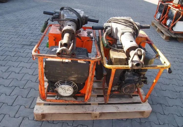 Agregat Bosch 2006 i Młot do kucia - Equipamento de construção: foto 1 Agregat Bosch 2006 i Młot do kucia - Equipamento de construção: foto 1