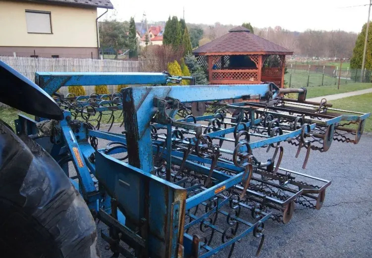 Agregat uprawowy Rabe Werk szerokość robocza 4,7m - Maquina para lavrar a terra: foto 5 Agregat uprawowy Rabe Werk szerokość robocza 4,7m - Maquina para lavrar a terra: foto 5