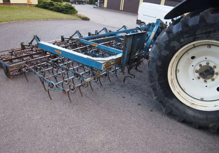 Agregat uprawowy Rabe Werk szerokość robocza 4,7m - Maquina para lavrar a terra: foto 3 Agregat uprawowy Rabe Werk szerokość robocza 4,7m - Maquina para lavrar a terra: foto 3