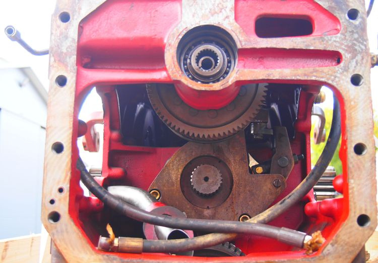 Części do Ciągnika Massey Ferguson MF 3000, 6000 Tylny most z podnośnikiem od MF 3000, 6000 - Eixo traseiro por Máquina agrícola: foto 3 Części do Ciągnika Massey Ferguson MF 3000, 6000 Tylny most z podnośnikiem od MF 3000, 6000 - Eixo traseiro por Máquina agrícola: foto 3