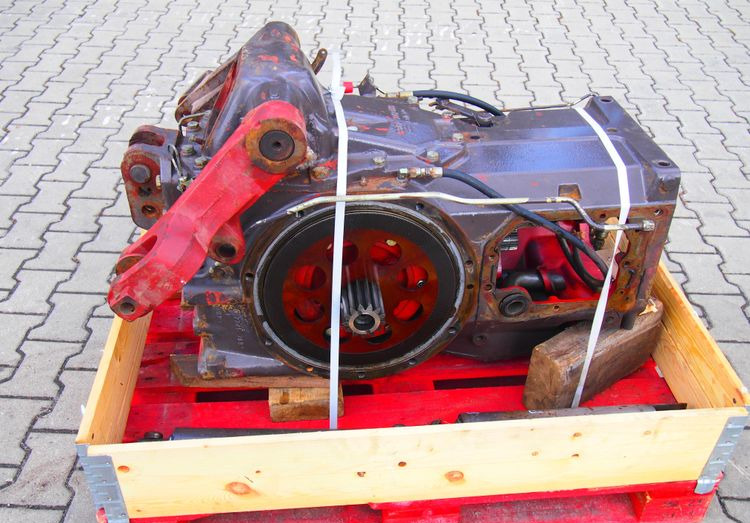 Części do Ciągnika Massey Ferguson MF 3000, 6000 Tylny most z podnośnikiem od MF 3000, 6000 - Eixo traseiro por Máquina agrícola: foto 1 Części do Ciągnika Massey Ferguson MF 3000, 6000 Tylny most z podnośnikiem od MF 3000, 6000 - Eixo traseiro por Máquina agrícola: foto 1