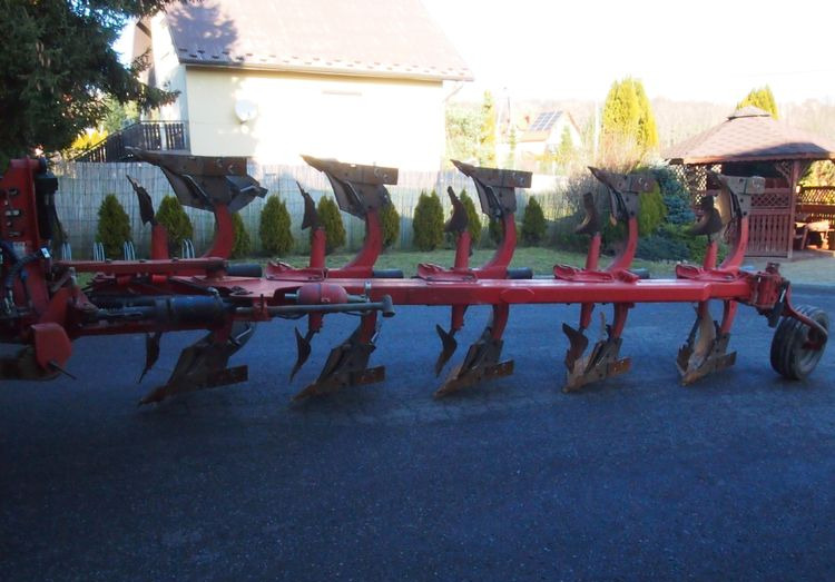 Pług obrotowy GREGOIRE-BESSON RY47 2000 Zabezpieczenie korpusów hydrauliczne - Arado: foto 2 Pług obrotowy GREGOIRE-BESSON RY47 2000 Zabezpieczenie korpusów hydrauliczne - Arado: foto 2