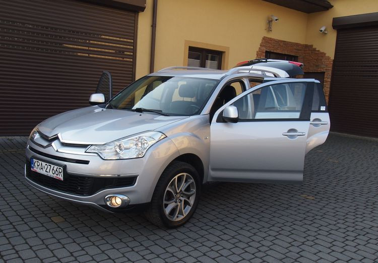 Samochód Citroen C-Crosser 2.2 HDI 2010 Samochód osobowy SUW 4x4 - Automóvel: foto 1 Samochód Citroen C-Crosser 2.2 HDI 2010 Samochód osobowy SUW 4x4 - Automóvel: foto 1