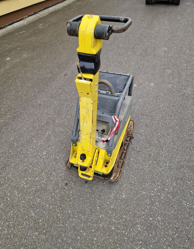 Ubijarka Wacker DPU 4545 2018 Ubijarka zagęszczarka płyta Wacker DPU 4545 - Placas vibratórias: foto 4 Ubijarka Wacker DPU 4545 2018 Ubijarka zagęszczarka płyta Wacker DPU 4545 - Placas vibratórias: foto 4