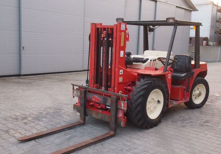 Wózek widłowy Manitou MC.20.HP 1992 - Empilhadeira a diesel: foto 2 Wózek widłowy Manitou MC.20.HP 1992 - Empilhadeira a diesel: foto 2