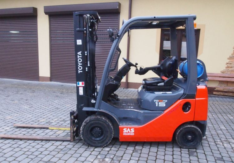 Wózek widłowy Toyota 8FGF15 2018 TRIPLEX system SAS (blokowanie tylnej osi) - Empilhadeira a gás: foto 3 Wózek widłowy Toyota 8FGF15 2018 TRIPLEX system SAS (blokowanie tylnej osi) - Empilhadeira a gás: foto 3