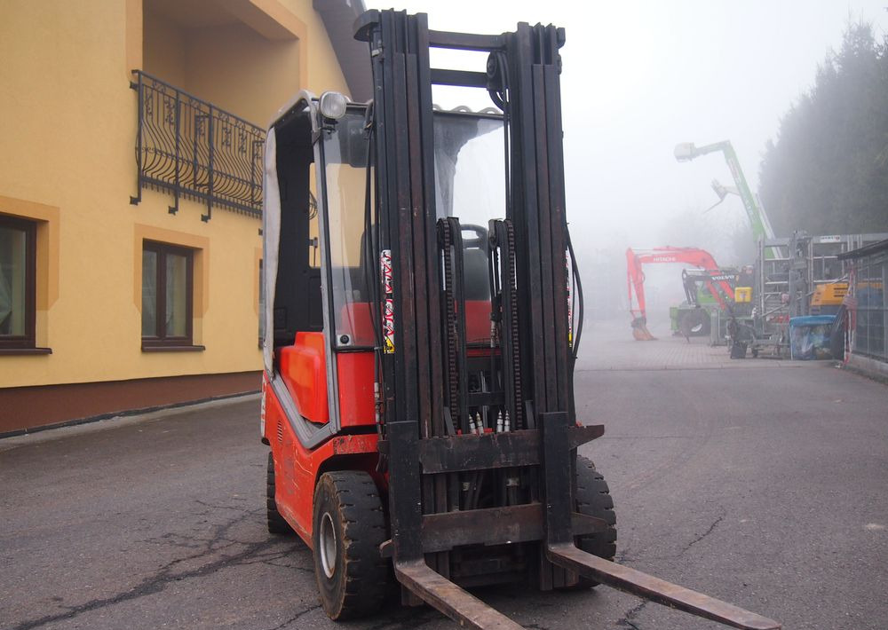 Wózek widłowy Toyota 8f 2011 TRIPLEX - Empilhadeira a gás: foto 3 Wózek widłowy Toyota 8f 2011 TRIPLEX - Empilhadeira a gás: foto 3