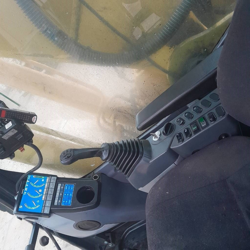 Leasing de Komatsu PC 240 NLC-8K  Komatsu PC 240 NLC-8K: foto 15