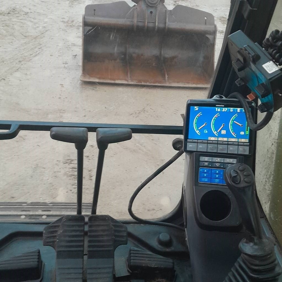 Leasing de Komatsu PC 240 NLC-8K  Komatsu PC 240 NLC-8K: foto 10